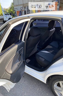 Седан SEAT Cordoba 2004 в 