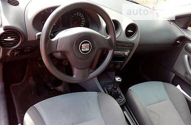 Седан SEAT Cordoba 2005 в 