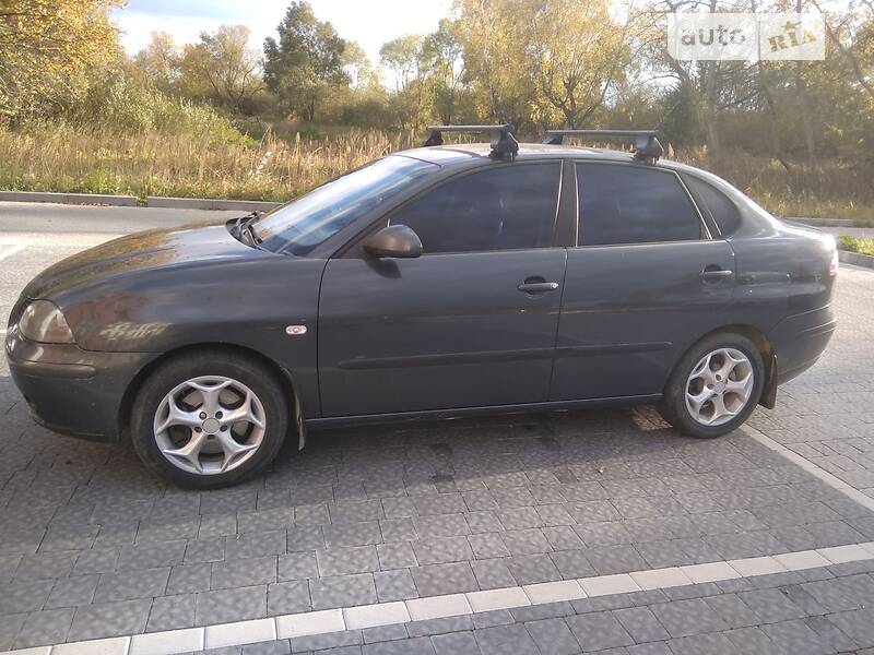 Седан SEAT Cordoba 2007 в Пустомытах