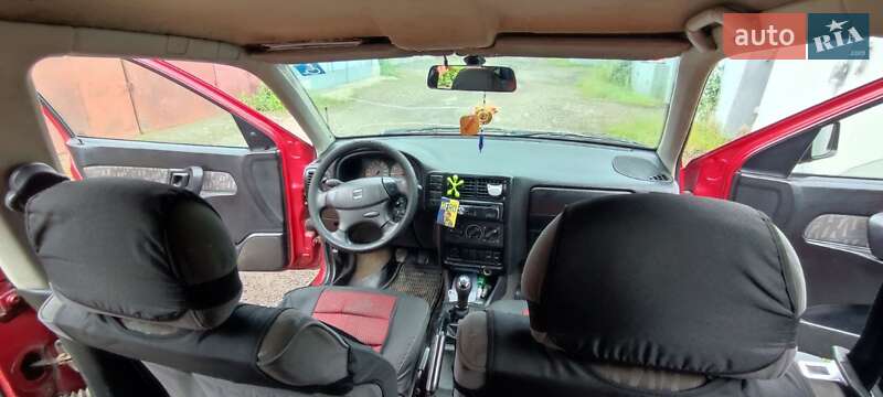 Седан SEAT Cordoba 1996 в Дрогобыче