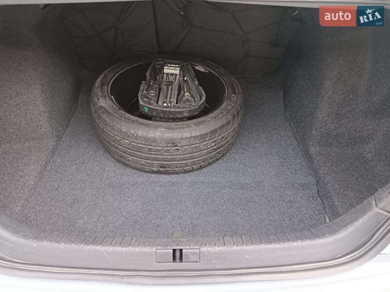 Седан SEAT Cordoba 2008 в Києві