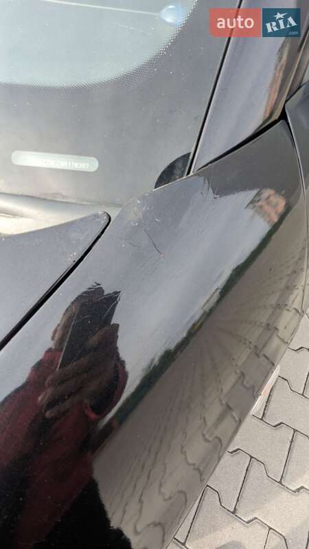 Седан SEAT Cordoba 2008 в Вишневом