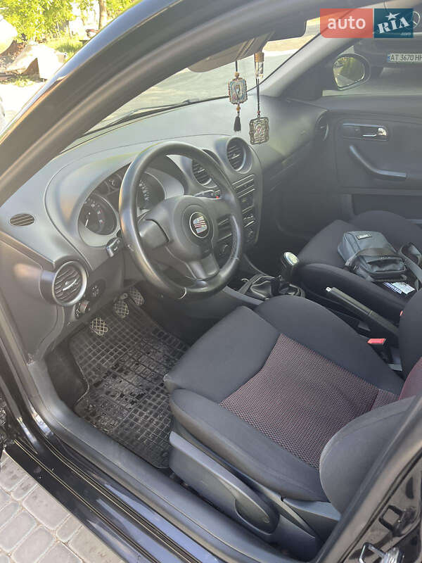 Седан SEAT Cordoba 2007 в Коломые