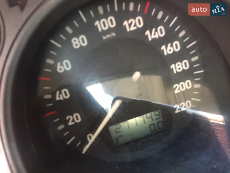 Седан SEAT Cordoba 2006 в Боровой