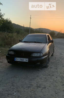 Седан SEAT Cordoba 1994 в Львове