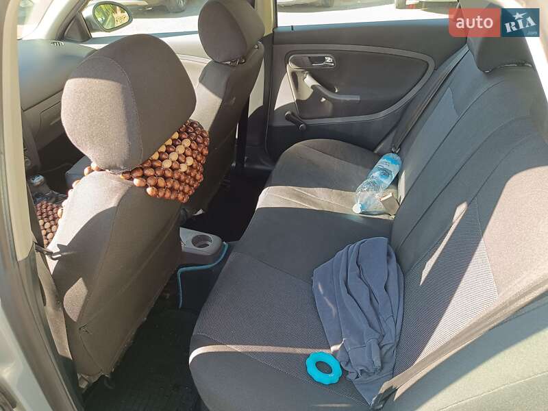 Седан SEAT Cordoba 2009 в Києві