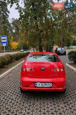 Седан SEAT Cordoba 2003 в Киеве