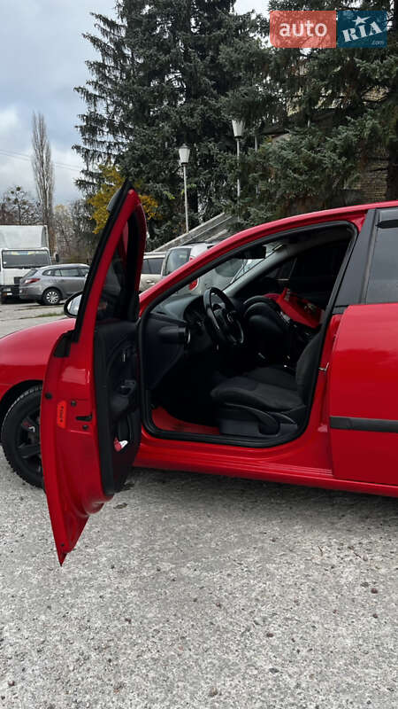Седан SEAT Cordoba 2007 в Киеве