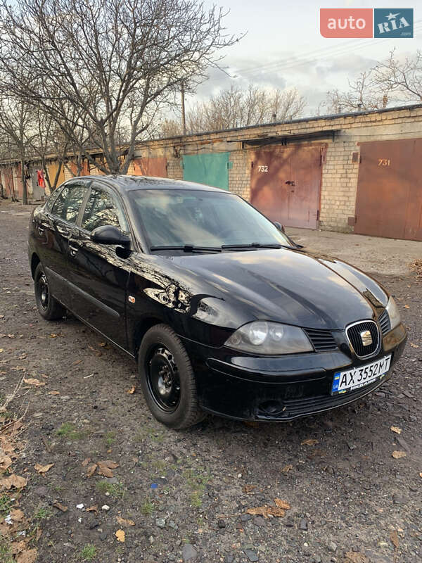 Седан SEAT Cordoba 2007 в Кривом Роге