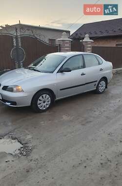 Седан SEAT Cordoba 2004 в Чернівцях