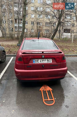 Седан SEAT Cordoba 1998 в Николаеве