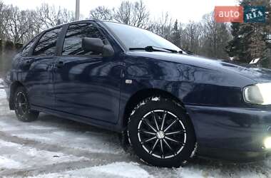 Седан SEAT Cordoba 1996 в Стебнику