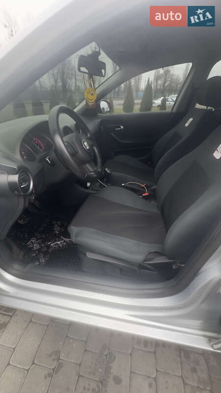 Седан SEAT Cordoba 2008 в Харькове