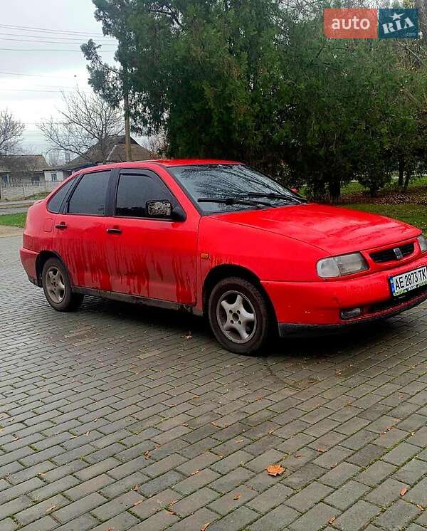 Седан SEAT Cordoba 1997 в Павлограді