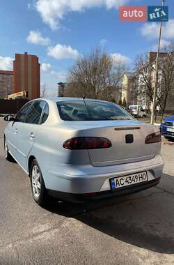 Седан SEAT Cordoba 2005 в Києві