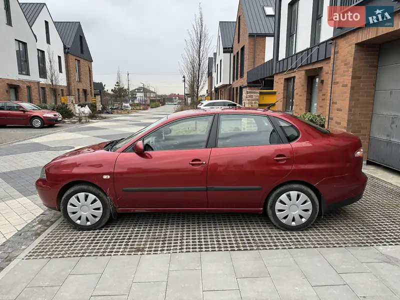 Седан SEAT Cordoba 2007 в 