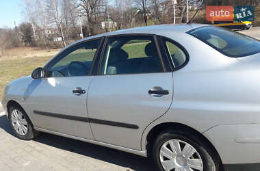 Седан SEAT Cordoba 2003 в Долині