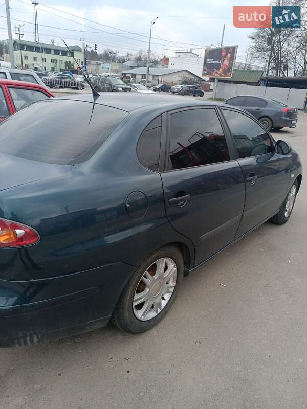 Седан SEAT Cordoba 2007 в Львові