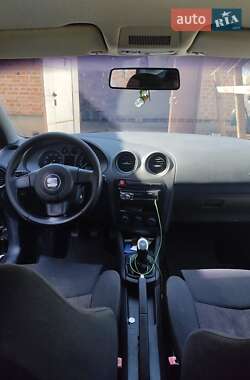 Седан SEAT Cordoba 2007 в 