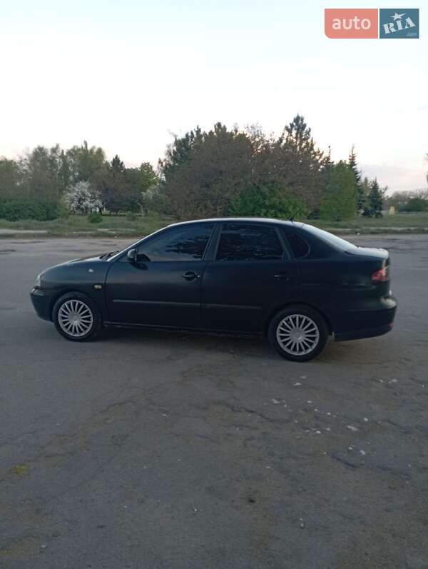 Седан SEAT Cordoba 2008 в Кропивницком