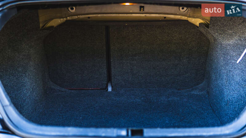 Седан SEAT Cordoba 2007 в Львове