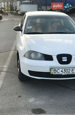 Седан SEAT Cordoba 2004 в Городке