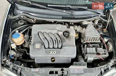 Седан SEAT Cordoba 2008 в 