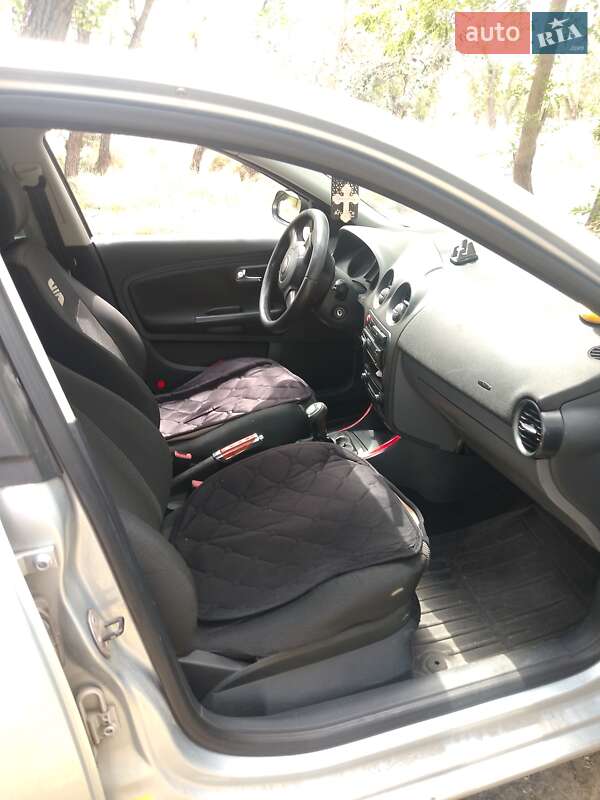 Седан SEAT Cordoba 2008 в Запорожье