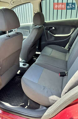 Седан SEAT Cordoba 2005 в 