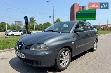 Седан SEAT Cordoba 2007 в Киеве