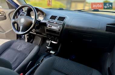 Седан SEAT Cordoba 2001 в 