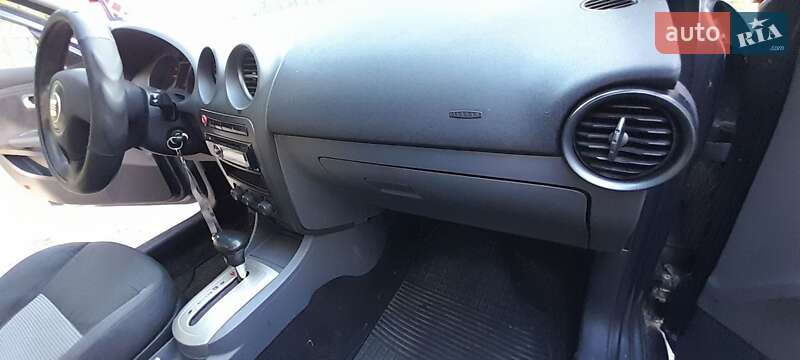 Седан SEAT Cordoba 2007 в Киеве