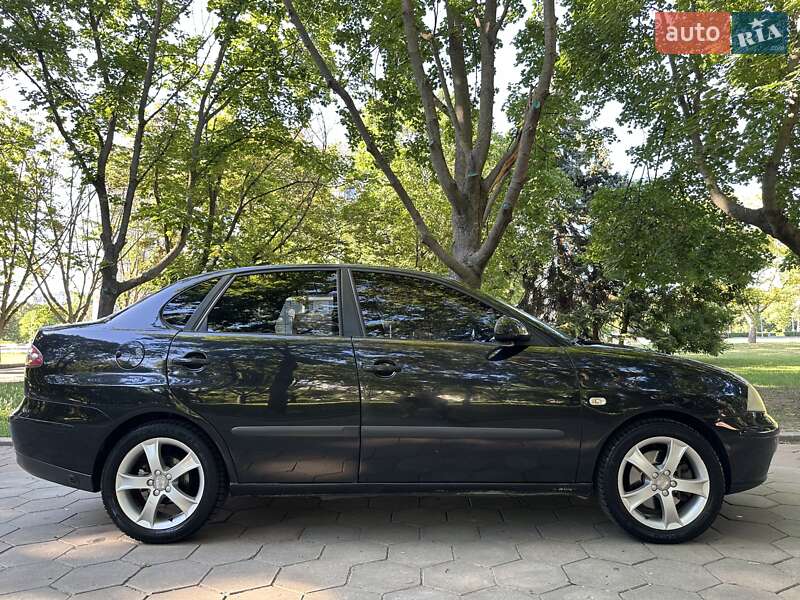 Седан SEAT Cordoba 2008 в Одессе