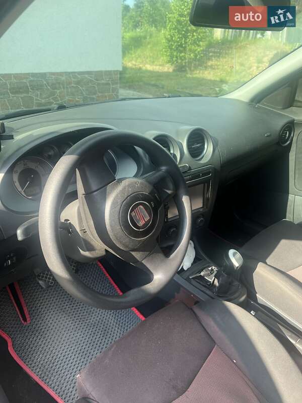 Седан SEAT Cordoba 2007 в Житомире