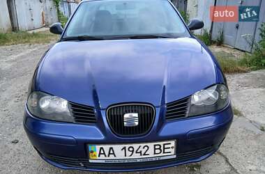 Седан SEAT Cordoba 2003 в Киеве