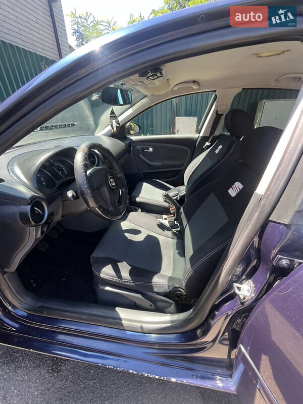 SEAT Cordoba 2005