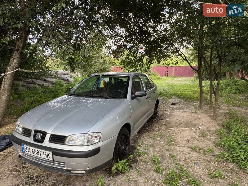 Седан SEAT Cordoba 2001 в Житомире