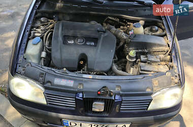 Седан SEAT Cordoba 2001 в 