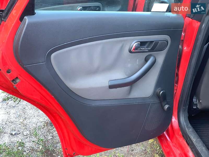 Седан SEAT Cordoba 2005 в Виннице