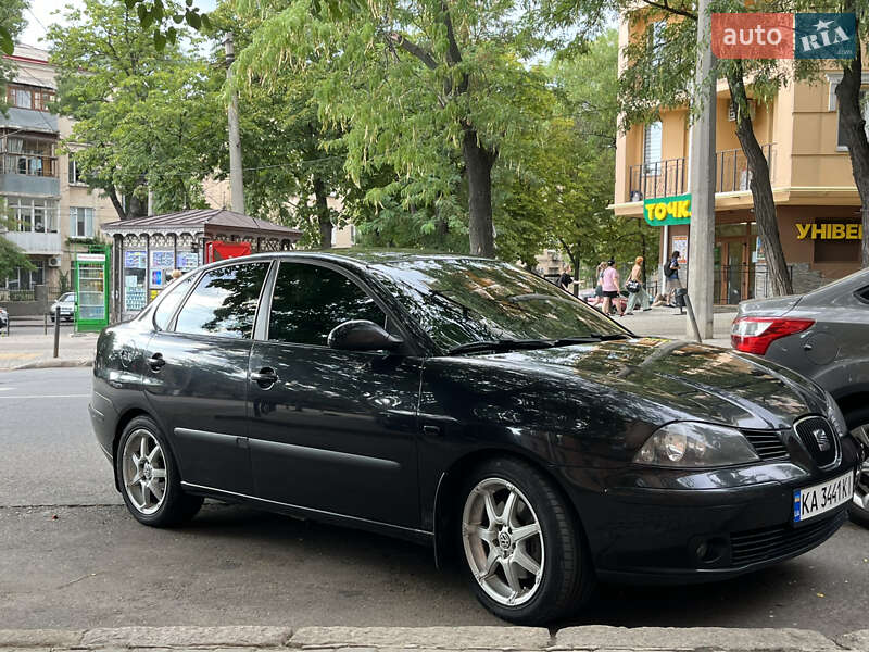 Седан SEAT Cordoba 2008 в Одессе