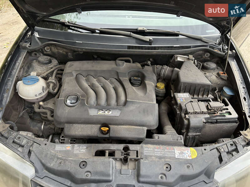 Седан SEAT Cordoba 2008 в 