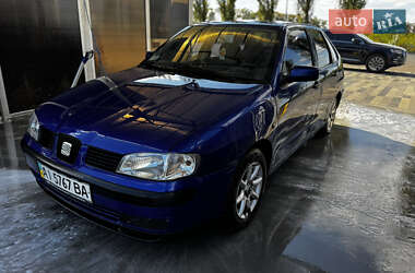 Седан SEAT Cordoba 2000 в Василькове
