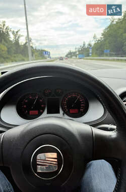 Седан SEAT Cordoba 2008 в 