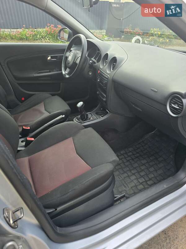 Седан SEAT Cordoba 2008 в Полтаве