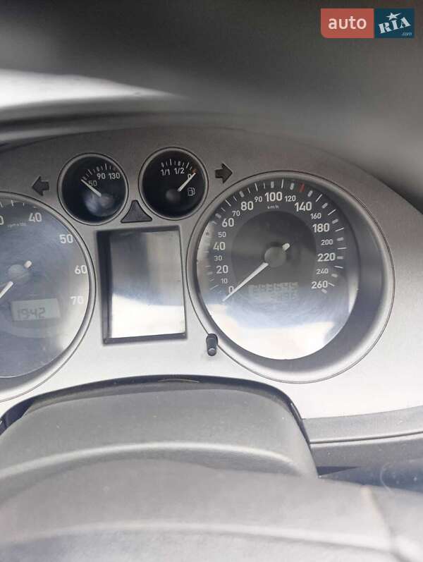 Седан SEAT Cordoba 2007 в Хусте