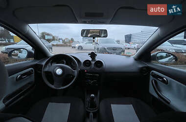 Седан SEAT Cordoba 2003 в 