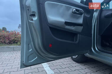 Седан SEAT Cordoba 2003 в 