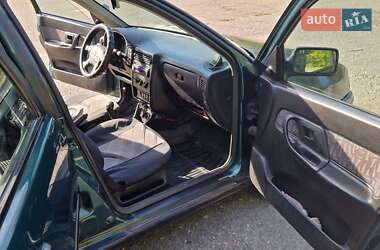 Седан SEAT Cordoba 1999 в 