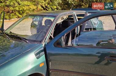 Седан SEAT Cordoba 1999 в 
