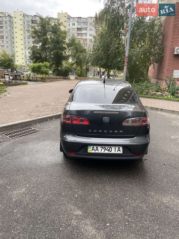Седан SEAT Cordoba 2008 в Киеве